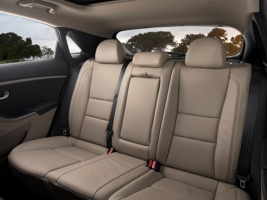 Hyundai Elantra GT 2012 года  (фото 12 из 151)